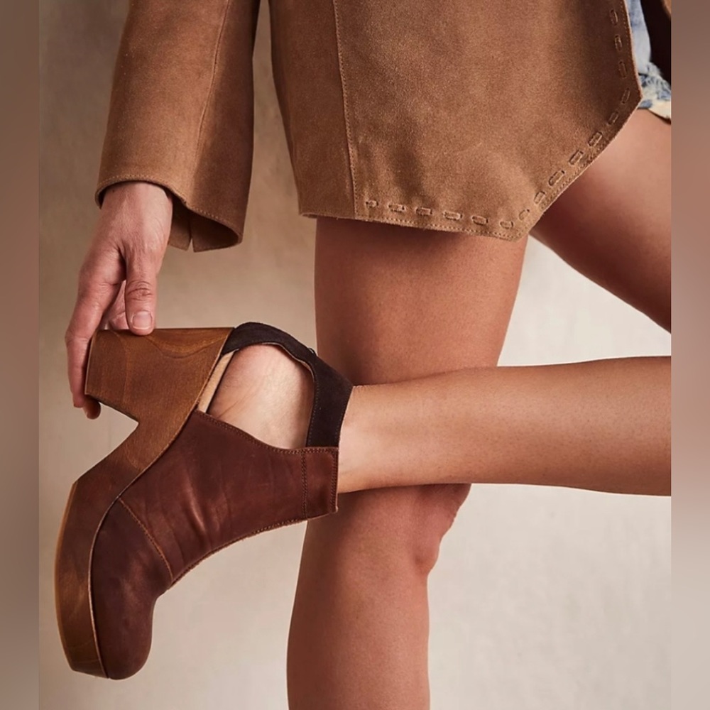 Free People leather and wood clogs